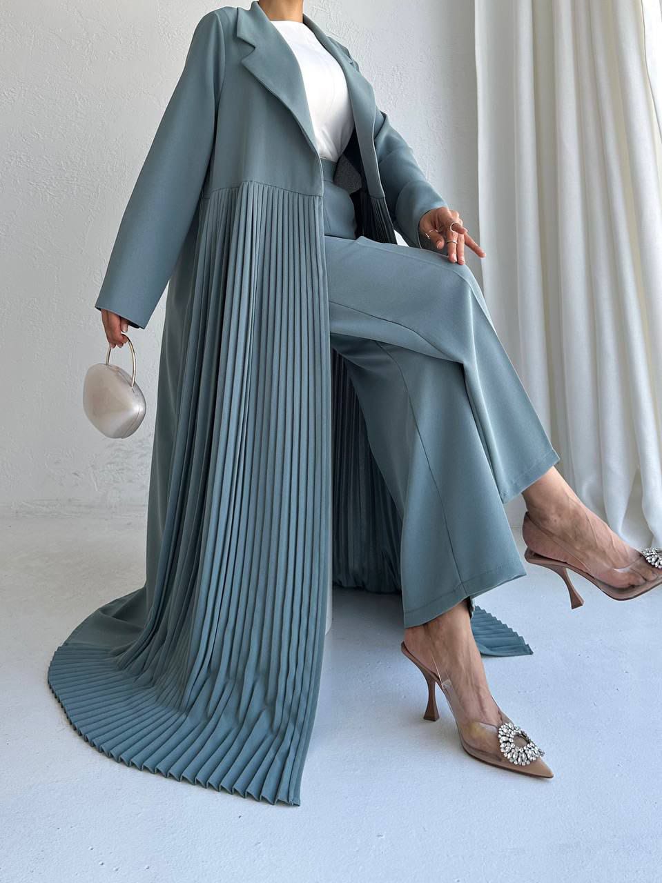 ESSENCE DRESS - MENTHOL / CREAM